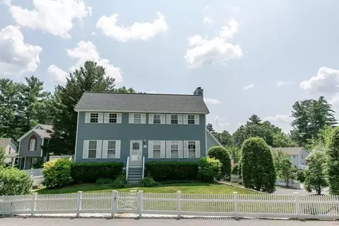 88 Settlers Ln, Marlborough, MA 01752