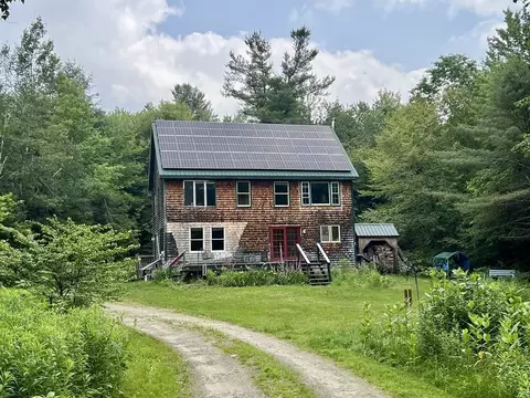 37 S Union St, Plainfield, MA 01070