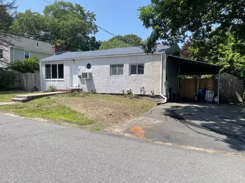 29 Jefferson Ave, Saugus, MA 01906