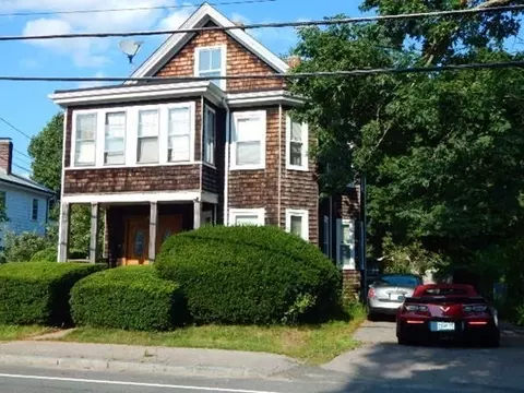 546-548 Ash St, Brockton, MA 02301