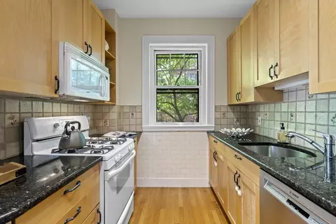 10 Lanark Rd #1, Brookline, MA 02445 photo 5