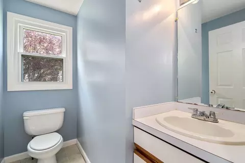 2 Edgeworth St, Worcester, MA 01605 photo 17