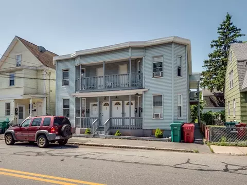 838 Lakeview Ave, Lowell, MA 01850