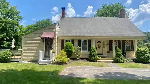 181 Central St, Rockland, MA 02370