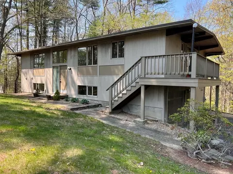 30 Canterbury Hill Rd, Topsfield, MA 01983