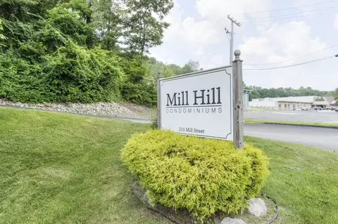 215 Mill St #117, Worcester, MA 01602