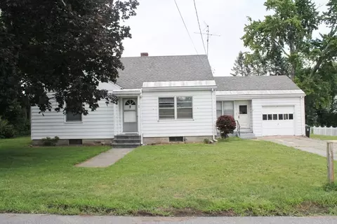 39 Sampson St, Chicopee, MA 01020