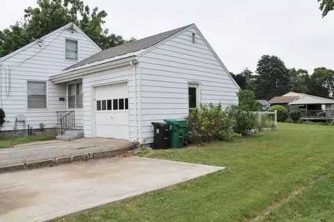 39 Sampson St, Chicopee, MA 01020 photo 18