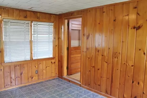 39 Sampson St, Chicopee, MA 01020 photo 13