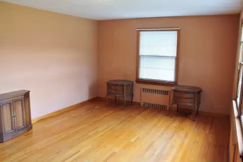 39 Sampson St, Chicopee, MA 01020 photo 7