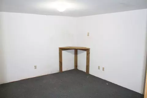 39 Sampson St, Chicopee, MA 01020 photo 15