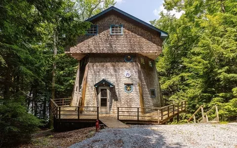 155 Fernwood Rd, Stoddard, NH 03464