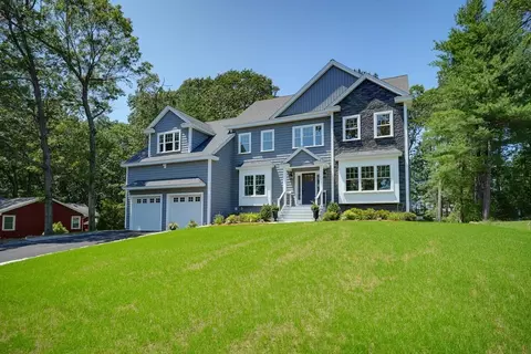 34 Carey Ave, Burlington, MA 01803