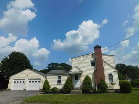 68 Fairview St, Shrewsbury, MA 01545