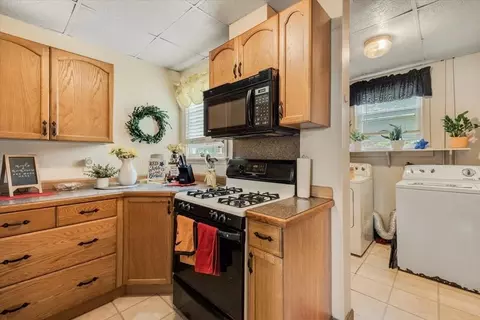 499 Tecumseh St, Fall River, MA 02721 photo 8
