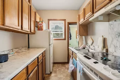 499 Tecumseh St, Fall River, MA 02721 photo 20