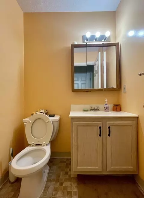 84 Outer Dr #N20, Chicopee, MA 01022 photo 22