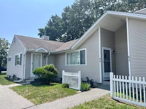 84 Outer Dr #N20, Chicopee, MA 01022