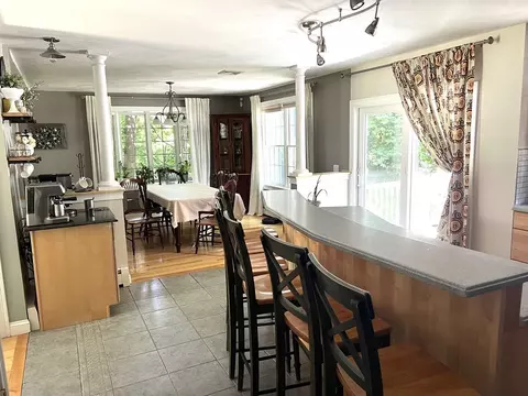 19 Juniper Rd, Worcester, MA 01602 photo 5