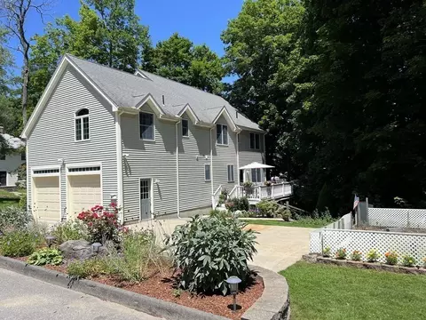 19 Juniper Rd, Worcester, MA 01602 photo 2