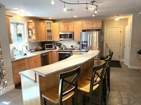 19 Juniper Rd, Worcester, MA 01602 photo 3