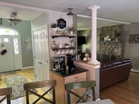 19 Juniper Rd, Worcester, MA 01602 photo 6