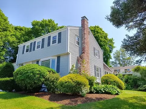 22 Governor Andrew Rd, Hingham, MA 02043 photo 2