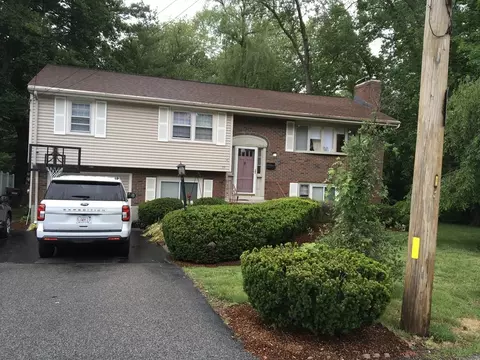 75 Maple Pl, Dedham, MA 02026 photo 4