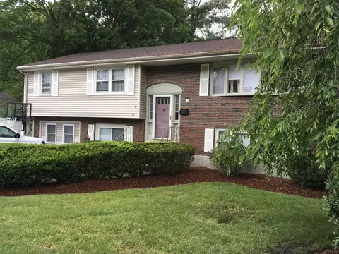 75 Maple Pl, Dedham, MA 02026 photo 3