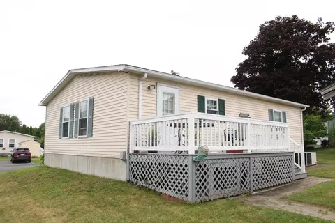 143 Hilltop Ter, Taunton, MA 02780