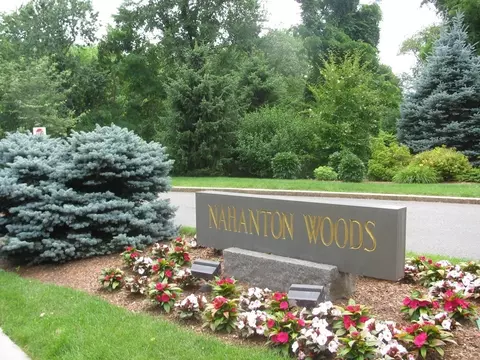 210 Nahanton St #417, Newton, MA 02459
