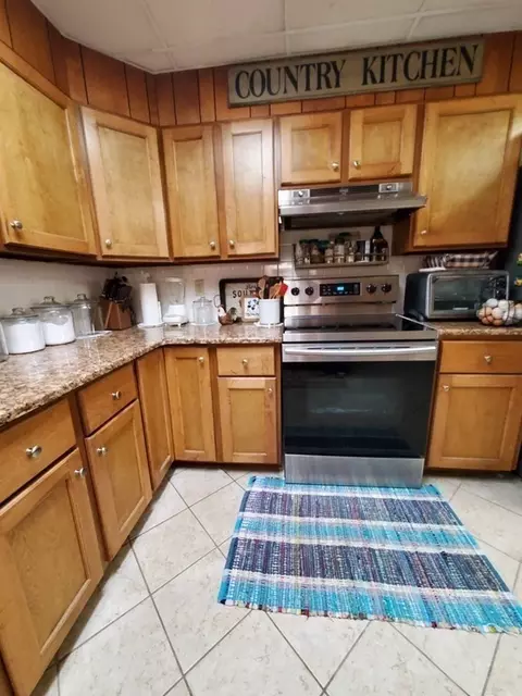 20 Baker St, Gardner, MA 01440 photo 9
