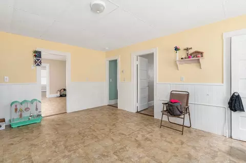 995 Social St, Woonsocket, RI 02895 photo 10