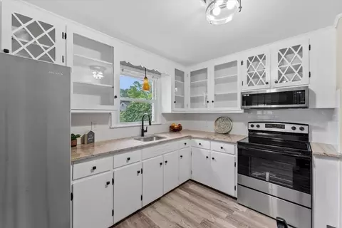 80 Steuben St, Springfield, MA 01151 photo 12