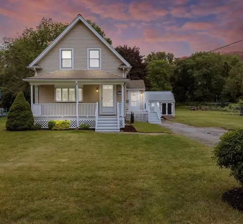 1429 Old Pleasant St, Bridgewater, MA 02324