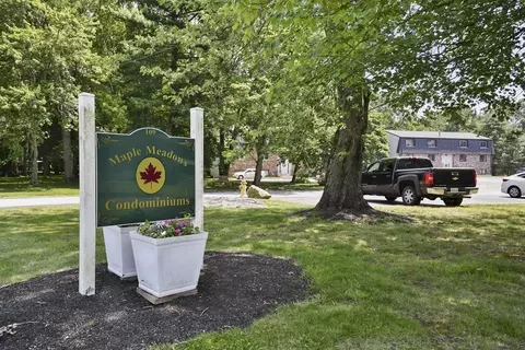 109 Maple St #D4, Attleboro, MA 02703