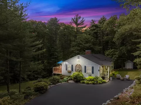 33 Carolina Trl, Marshfield, MA 02050