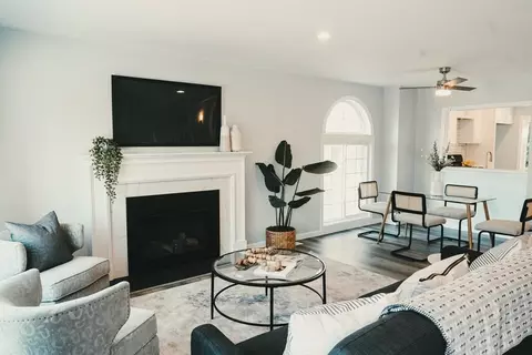 4 Napier Park #4, Boston, MA 02125