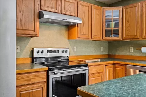 17 Laurin Ln, Easthampton, MA 01027 photo 8