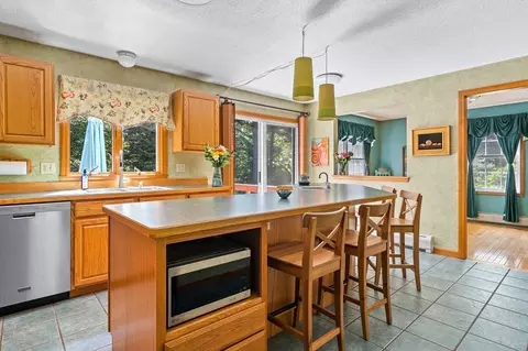 17 Laurin Ln, Easthampton, MA 01027 photo 11
