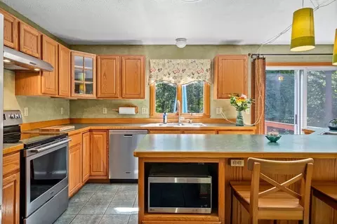 17 Laurin Ln, Easthampton, MA 01027 photo 7