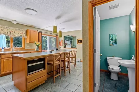 17 Laurin Ln, Easthampton, MA 01027 photo 12