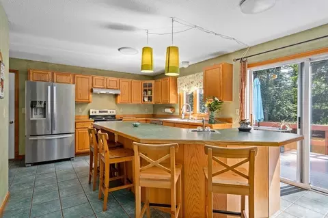 17 Laurin Ln, Easthampton, MA 01027 photo 6