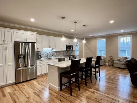 9 Walter Edwards St #14, Uxbridge, MA 01569