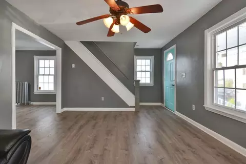 49 Beech St, Lowell, MA 01850 photo 8