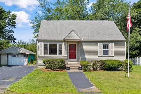 52 Leo Ave, Dracut, MA 01826