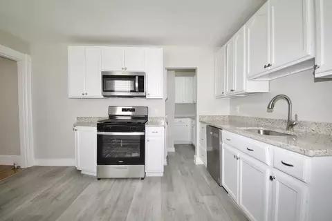 76 Mapledell St, Springfield, MA 01109 photo 7