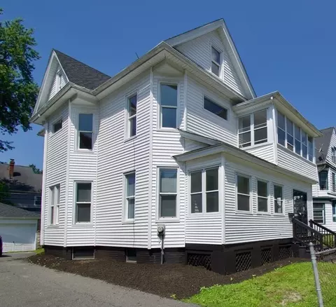 76 Mapledell St, Springfield, MA 01109 photo 3