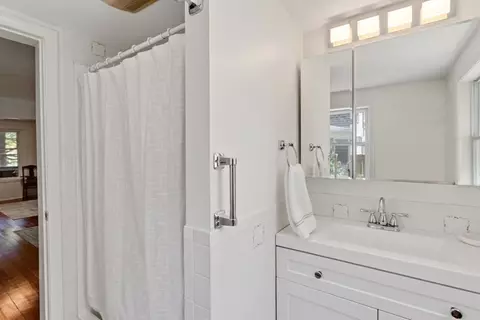 34 Eustis St, Saugus, MA 01906 photo 11