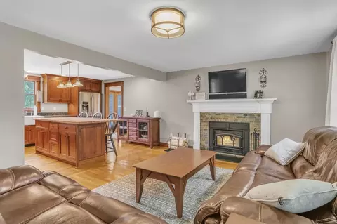 80 Maple St, Sterling, MA 01564 photo 11